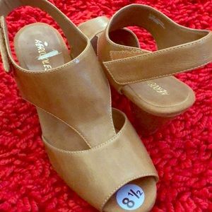 🌺Aerosoles Women’s Dress Heel Sandals